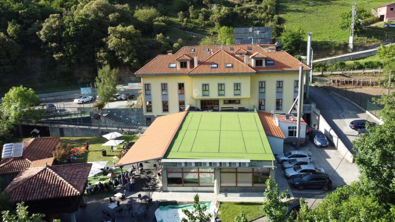 Hotel Santa Cristina Pola de Lena Exteriör bild