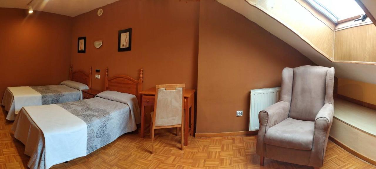 Hotel Santa Cristina Pola de Lena Exteriör bild