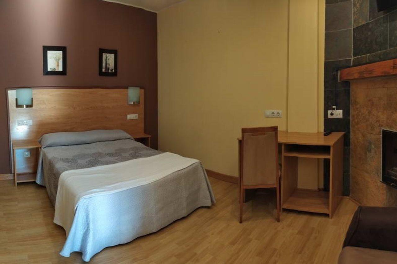 Hotel Santa Cristina Pola de Lena Exteriör bild